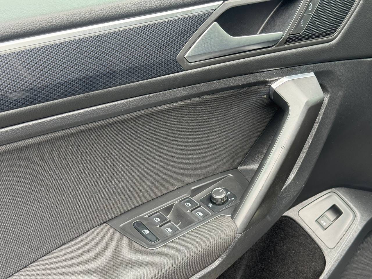 Volkswagen Tiguan 7