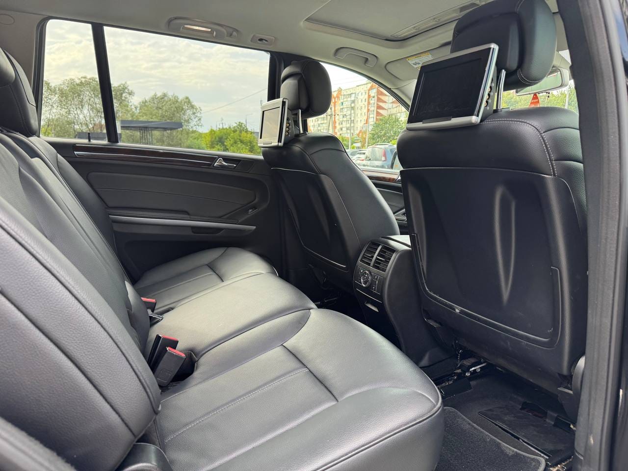 Mercedes-Benz GL 350 17