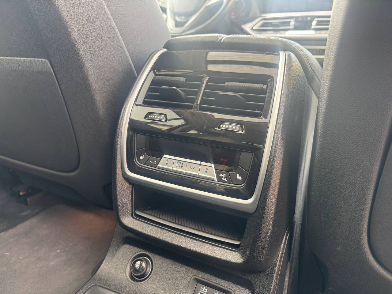 BMW X7 23