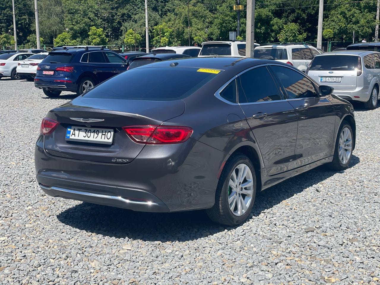 Chrysler 200 4
