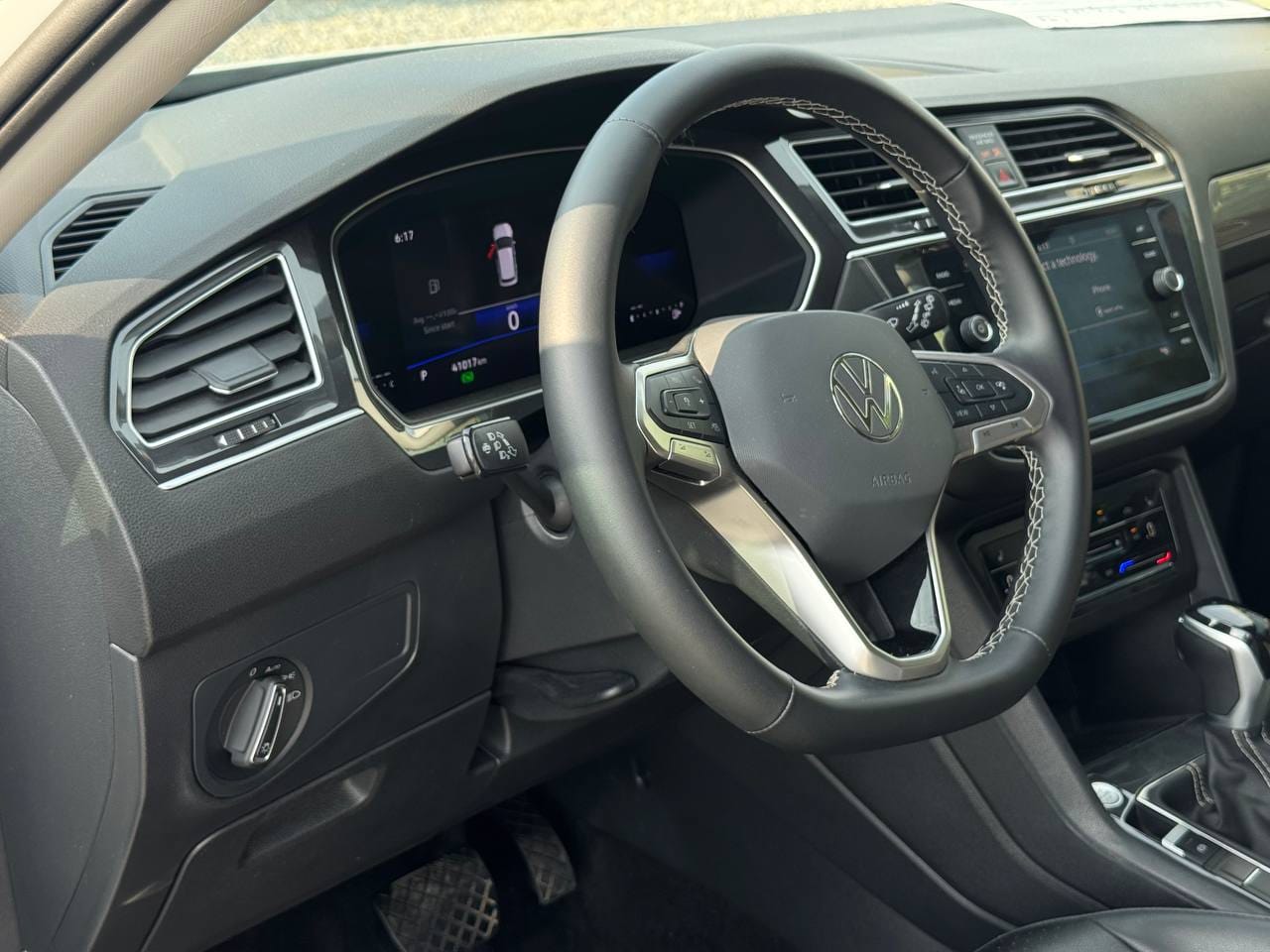 Volkswagen Tiguan 8