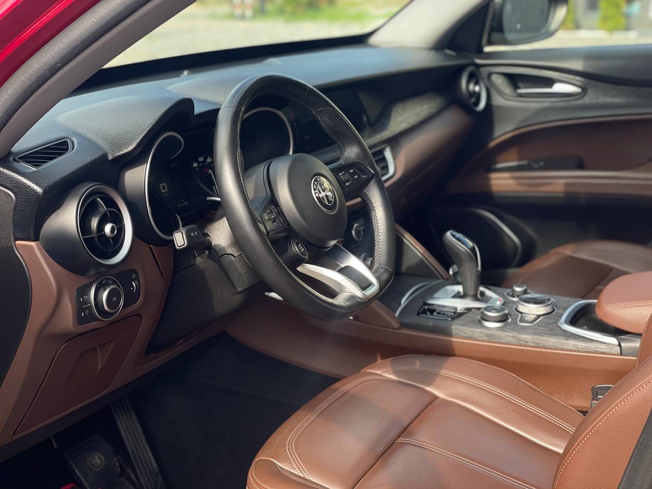 Alfa Romeo Stelvio 7