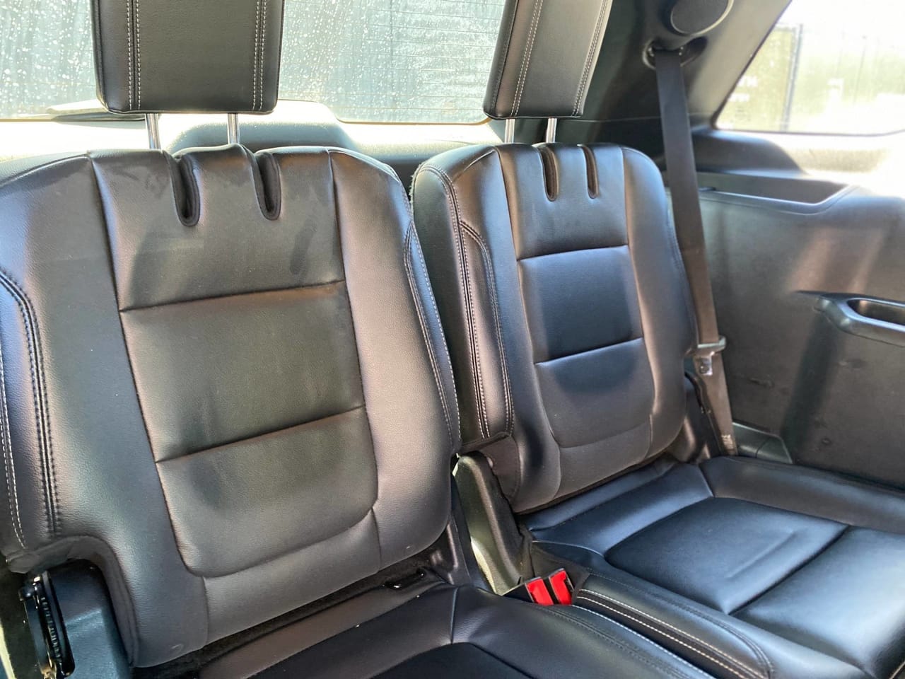 Ford Explorer 19
