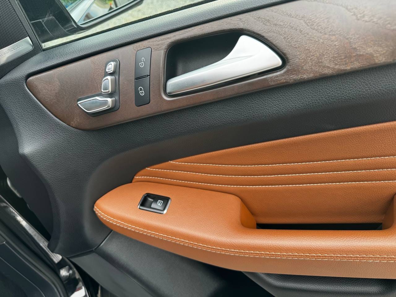 Mercedes-Benz GLE 350 13