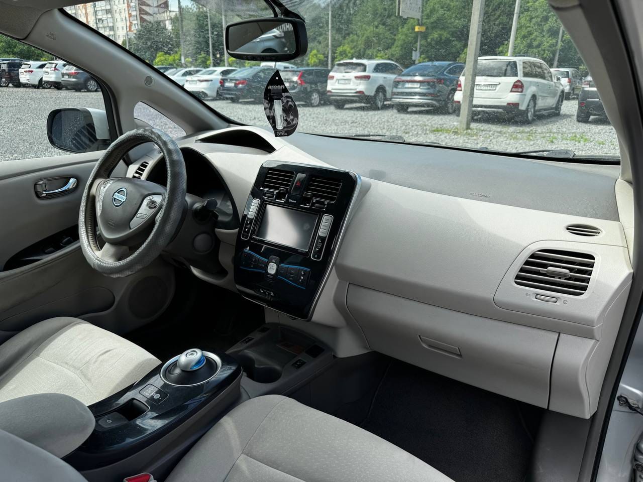Nissan Leaf 11