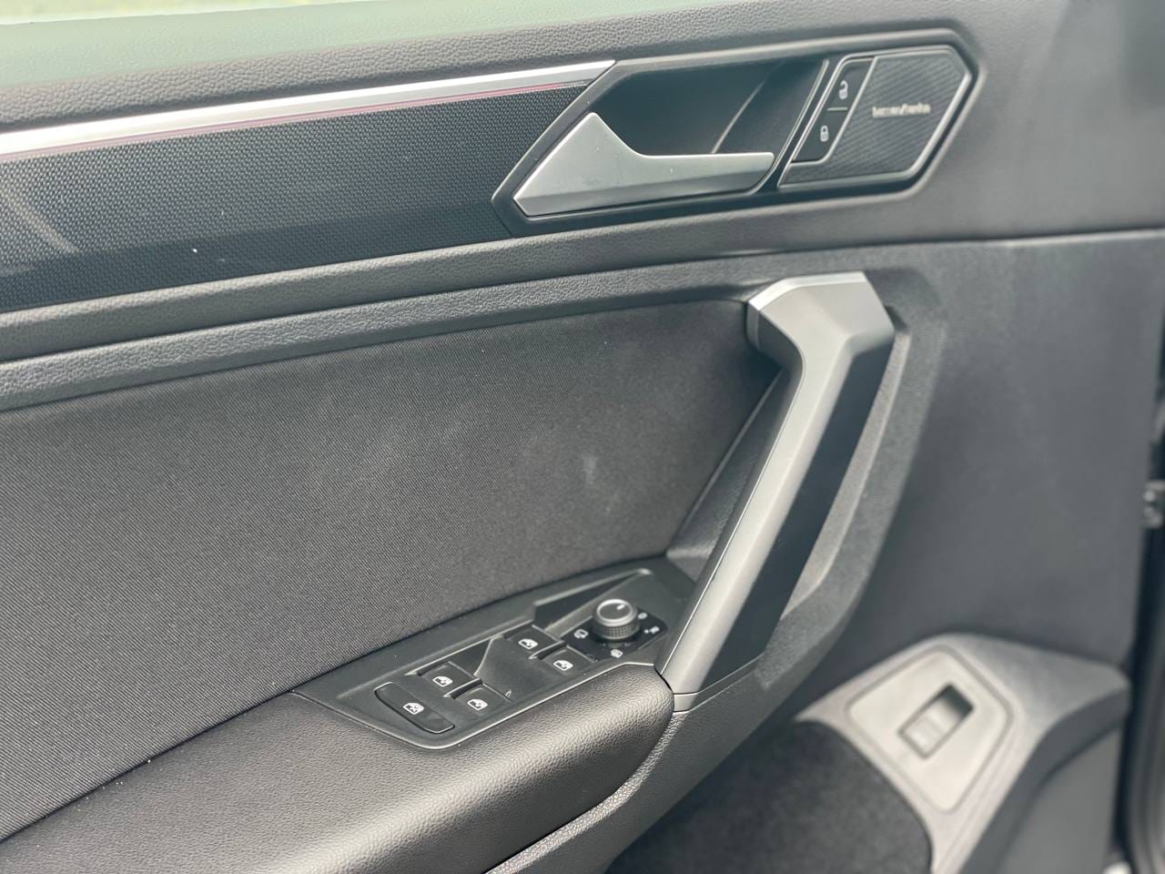 Volkswagen Tiguan 8
