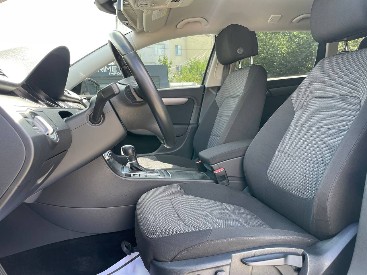 Volkswagen Passat 9