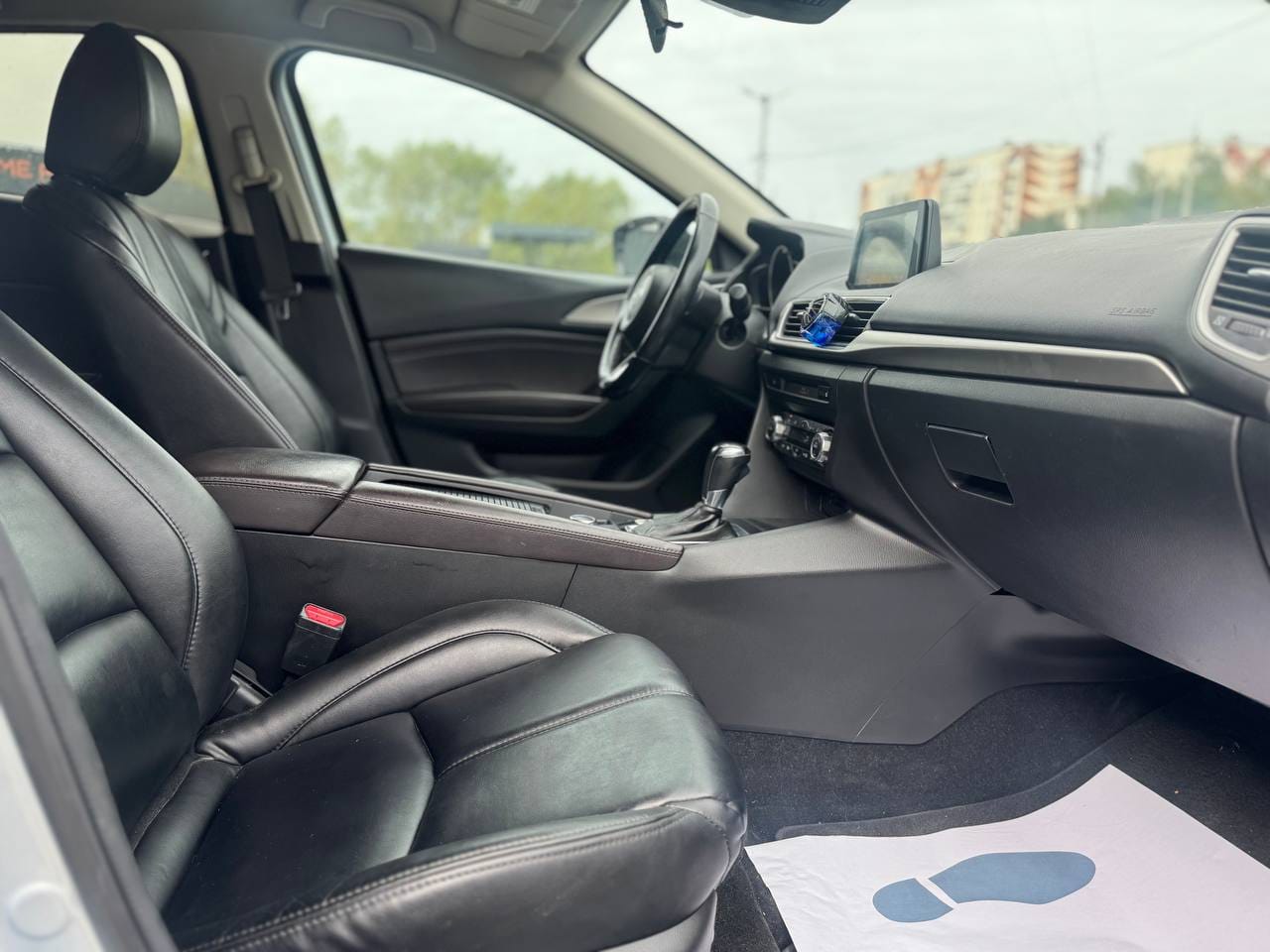 Mazda 3 16